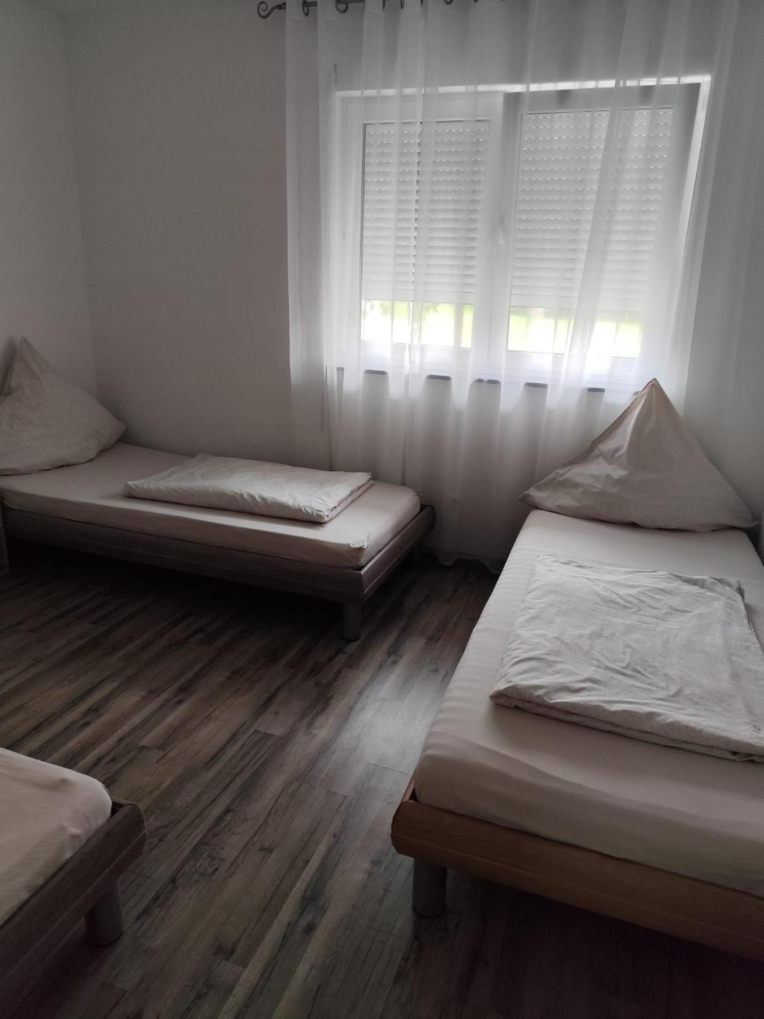 Casa Helvetia Appartement Rheinhausen Buitenkant foto